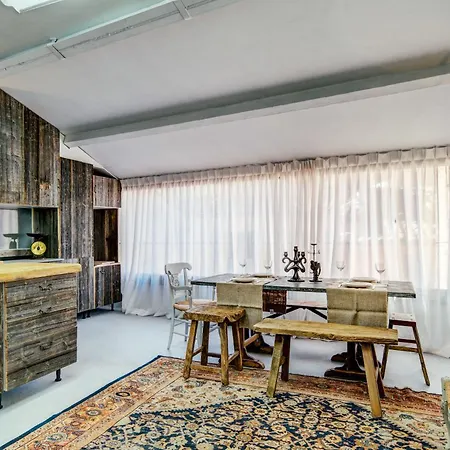Apartament Authentic Charming In The Heart Of Cannes